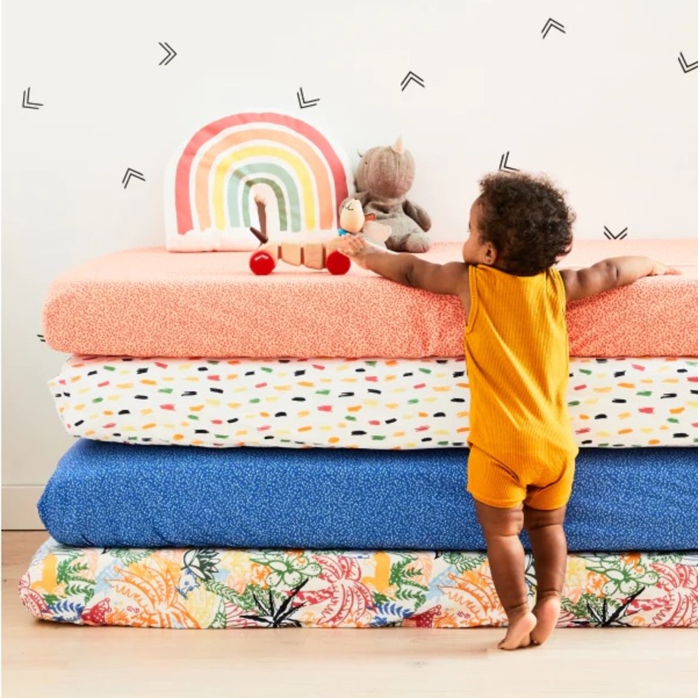 2 Brooklinen Crib Sheets or Toddler Sheets Pink and White